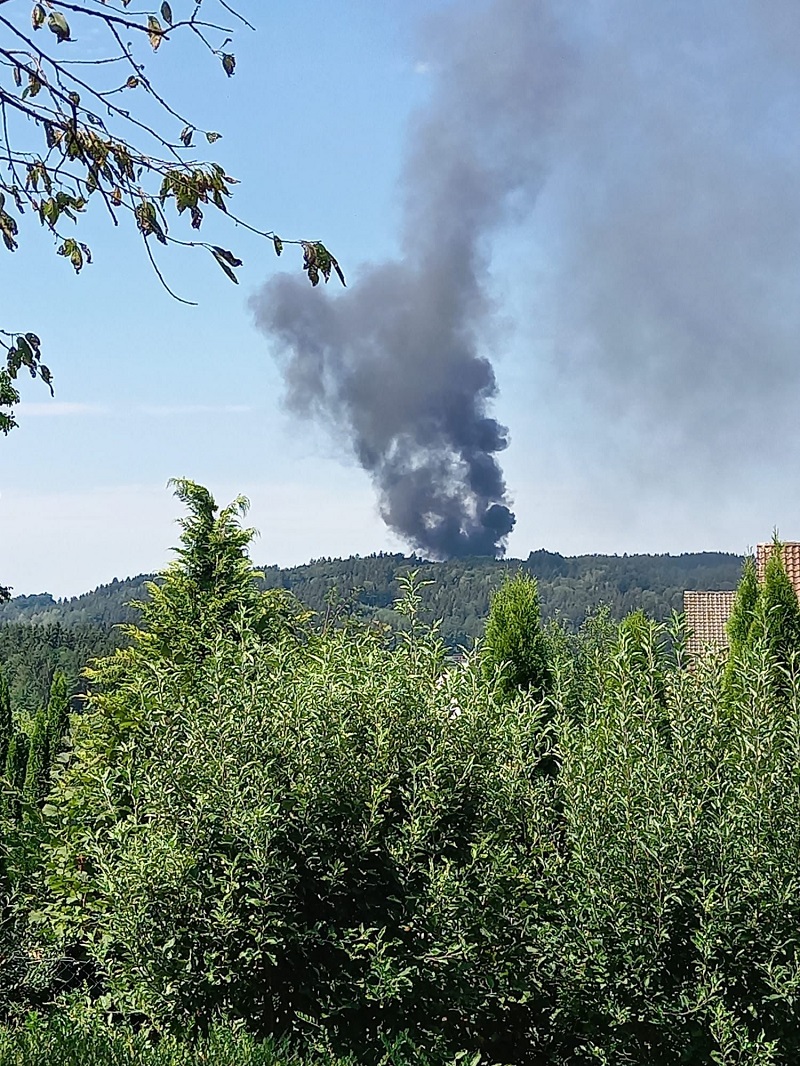 Großbrand in Göming, Bulharting  - nachbarliche Löschhilfe