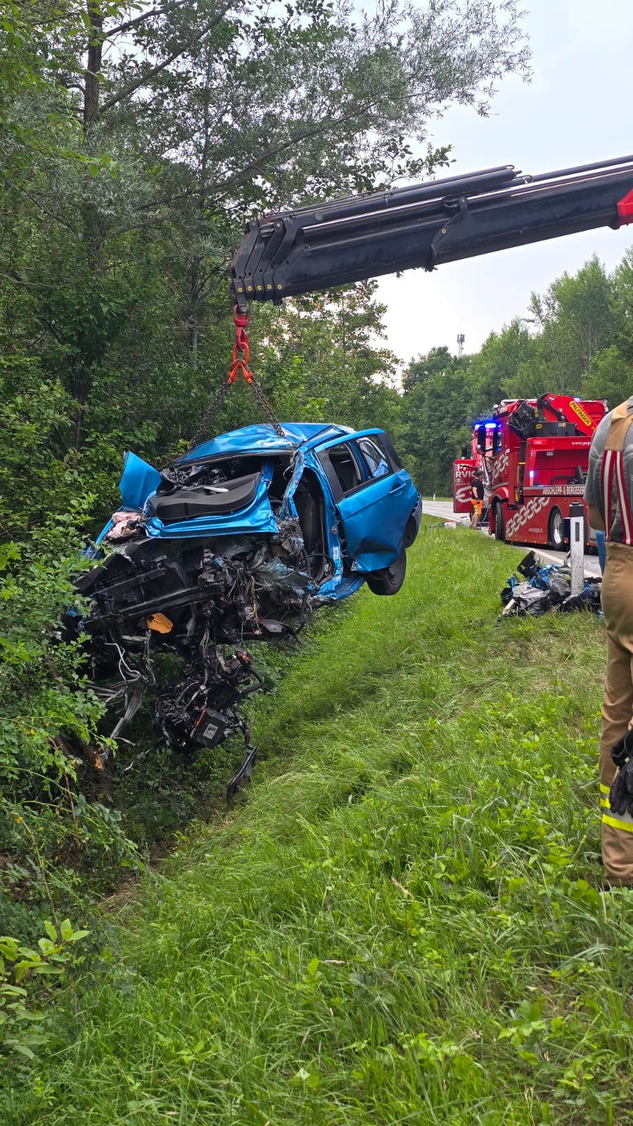 Schwerer Verkehrsunfall auf der B156