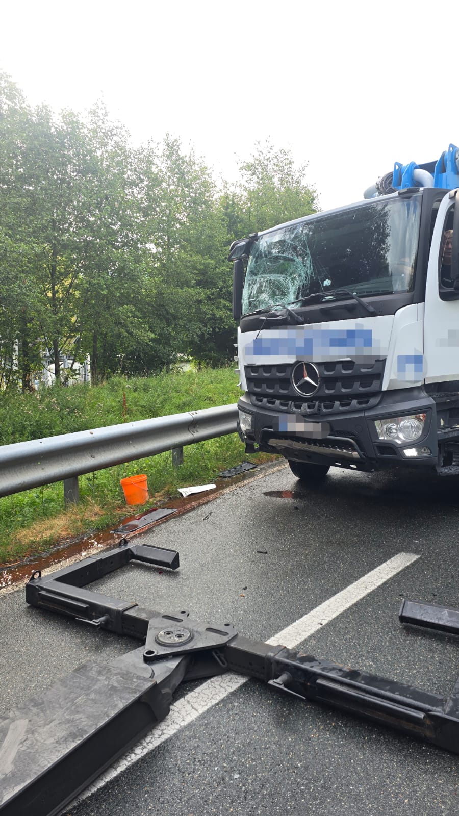 Aufräumen nach Verkehrsunfall